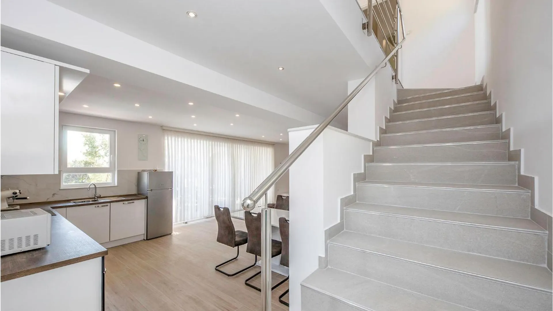Gorgeous Home In Banjol With Kitchen Semesterbostad