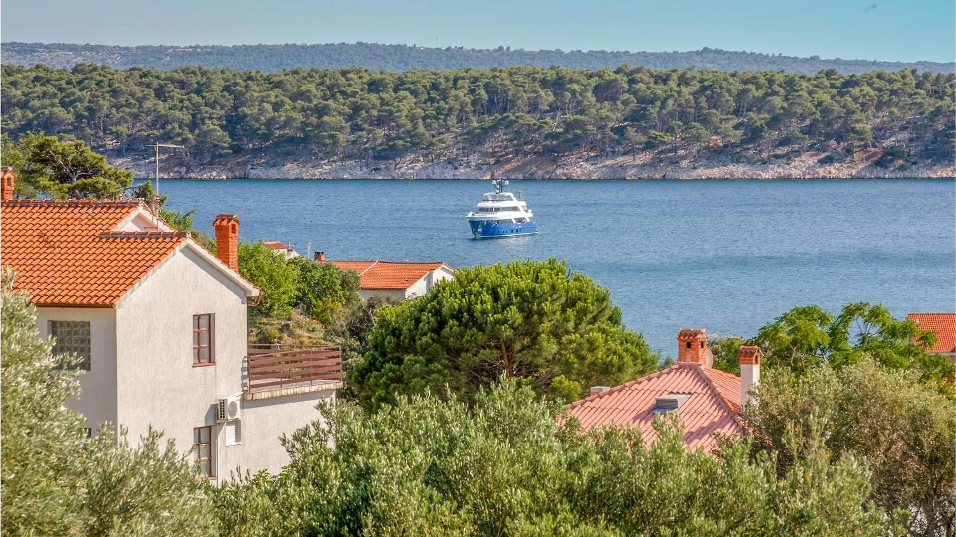 Gorgeous Home In Banjol With Kitchen 0*,  Croatia